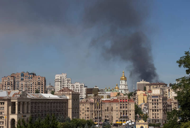 Песков напомнил о важности отношений Москвы и Пекина на фоне визита Кулебы в КНР